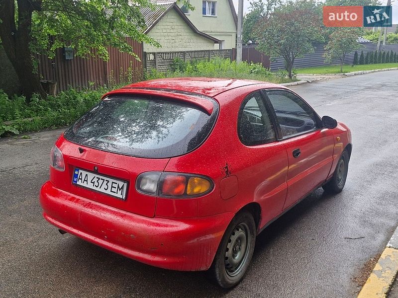 Хэтчбек Daewoo Lanos 2002 в Киеве