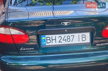 Седан Daewoo Lanos 2002 в Рені