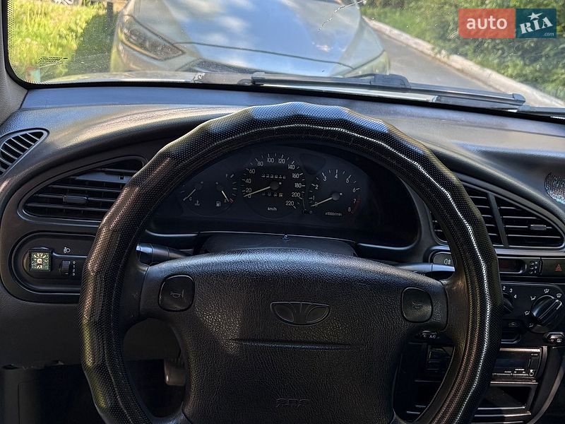 Седан Daewoo Lanos 2004 в Киеве