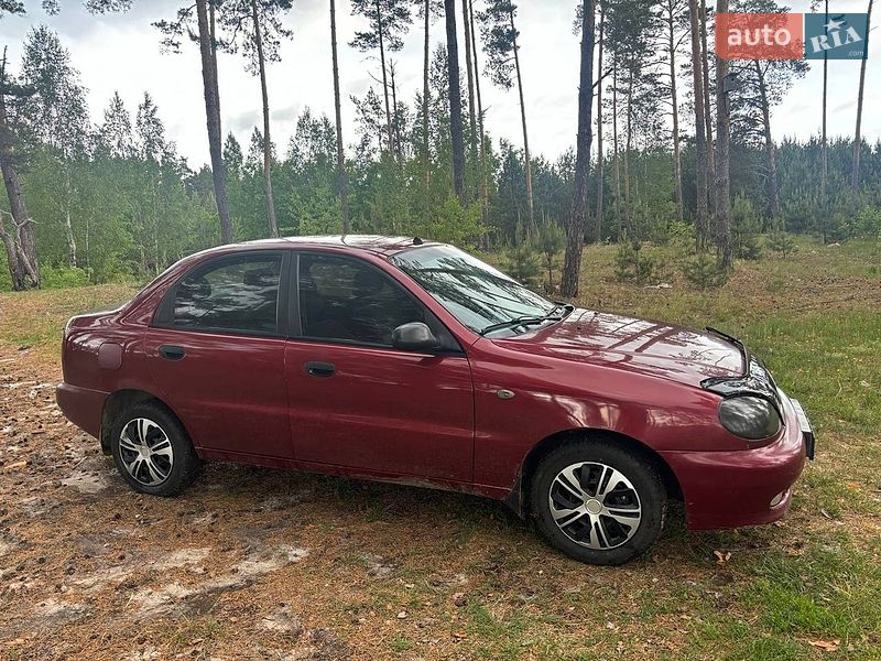Седан Daewoo Lanos 2004 в Олевске
