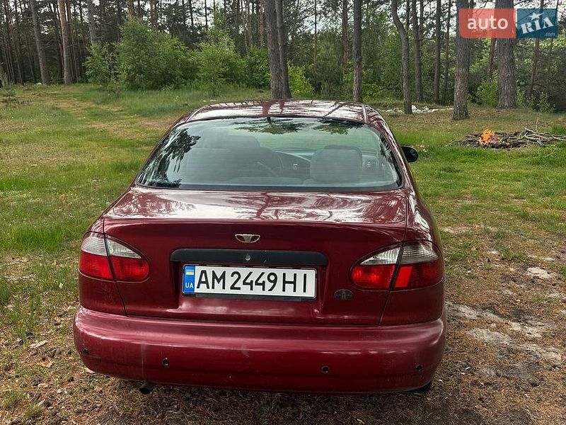 Седан Daewoo Lanos 2004 в Олевске