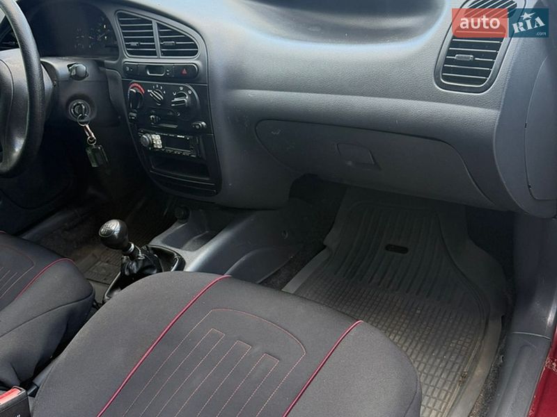 Седан Daewoo Lanos 2010 в Києві