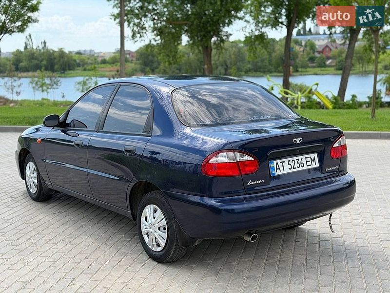 Седан Daewoo Lanos 2003 в Гайвороні