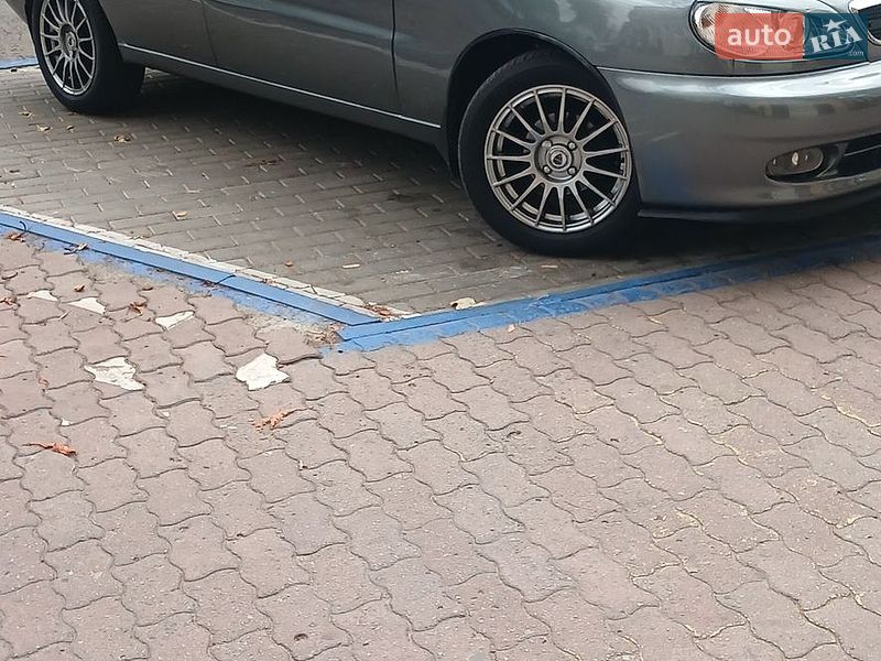 Седан Daewoo Lanos 2006 в Покровському