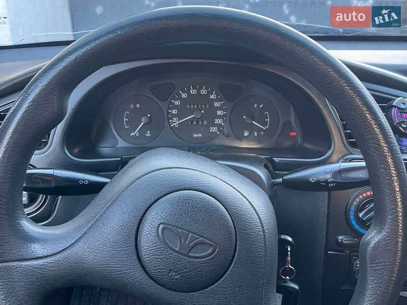 Седан Daewoo Lanos 2002 в Прилуках