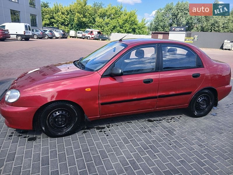 Седан Daewoo Lanos 2008 в Долині