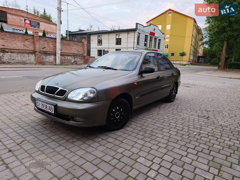 Седан Daewoo Lanos 2001 в Коломые