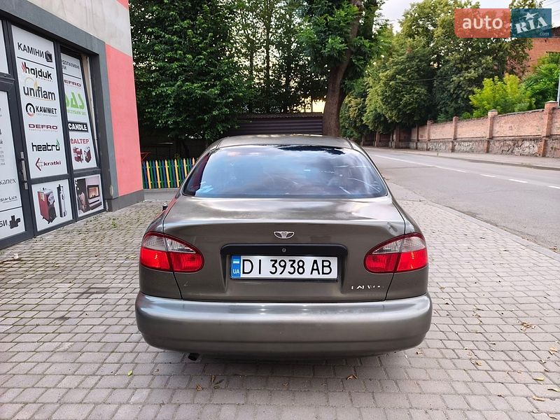 Седан Daewoo Lanos 2001 в Коломые