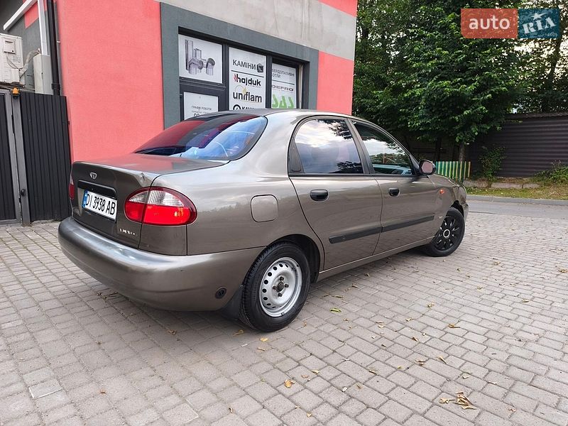 Седан Daewoo Lanos 2001 в Коломые