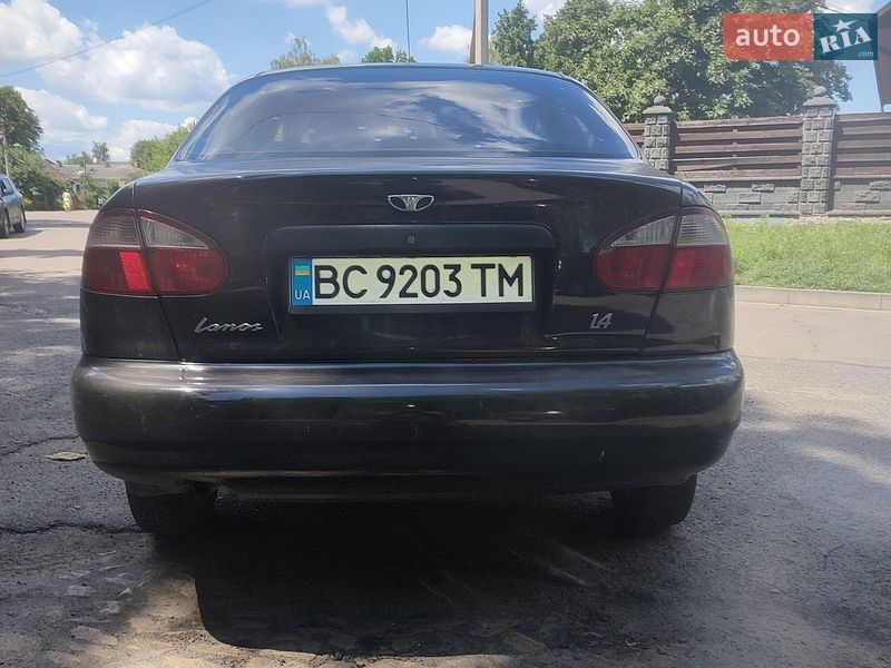 Седан Daewoo Lanos 2008 в Острозі