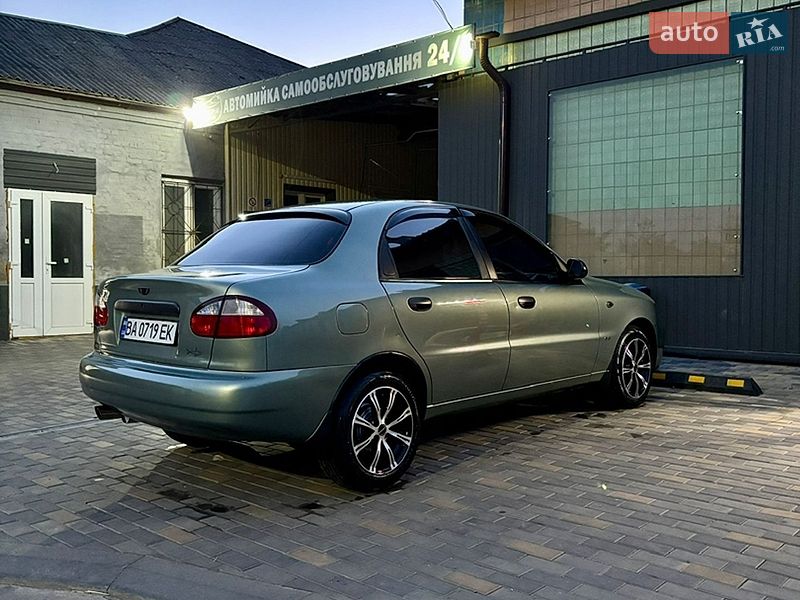 Седан Daewoo Lanos 2008 в Саврани