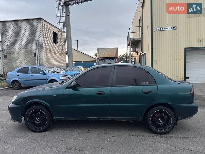 Седан Daewoo Lanos 2001 в Кременчуці