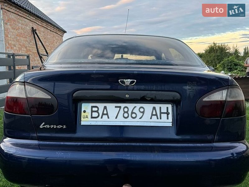 Седан Daewoo Lanos 2007 в Новгородці
