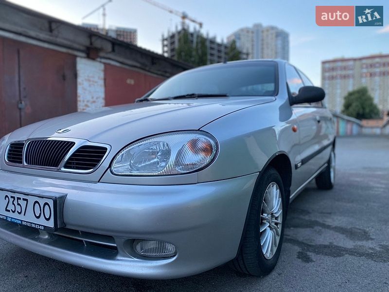 Седан Daewoo Lanos 2004 в Киеве