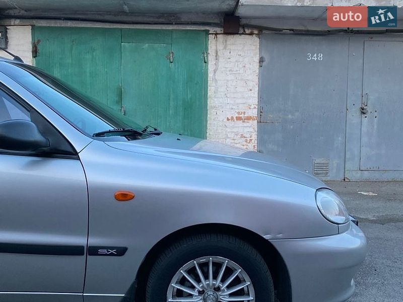 Седан Daewoo Lanos 2004 в Киеве