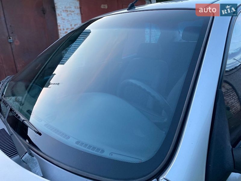 Седан Daewoo Lanos 2004 в Киеве