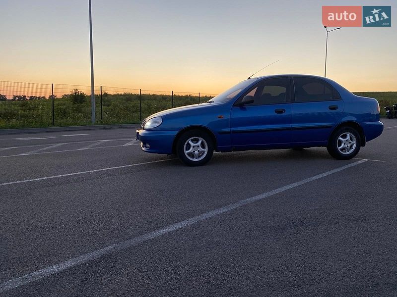 Седан Daewoo Lanos 2008 в Рівному