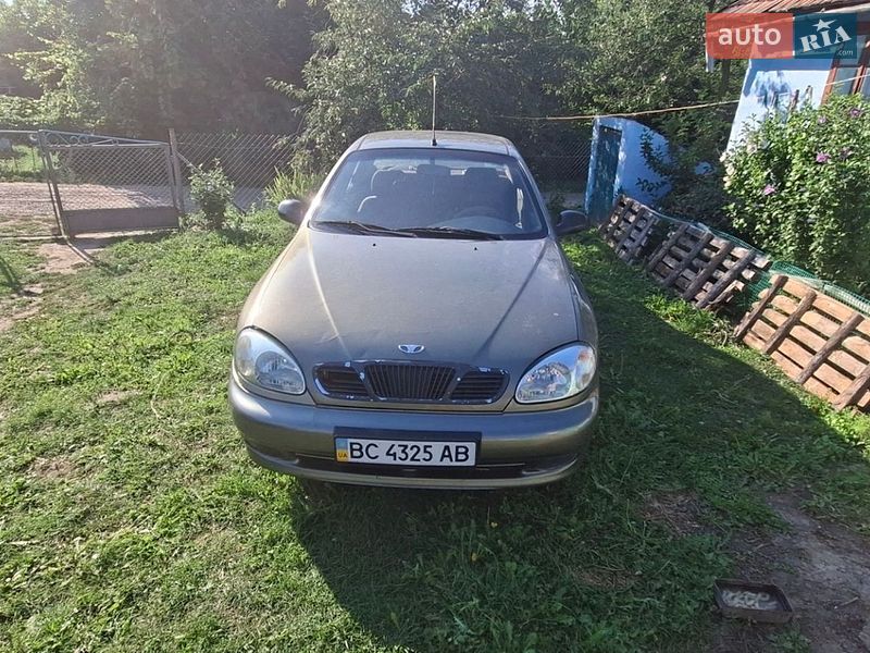 Седан Daewoo Lanos 2004 в Львове