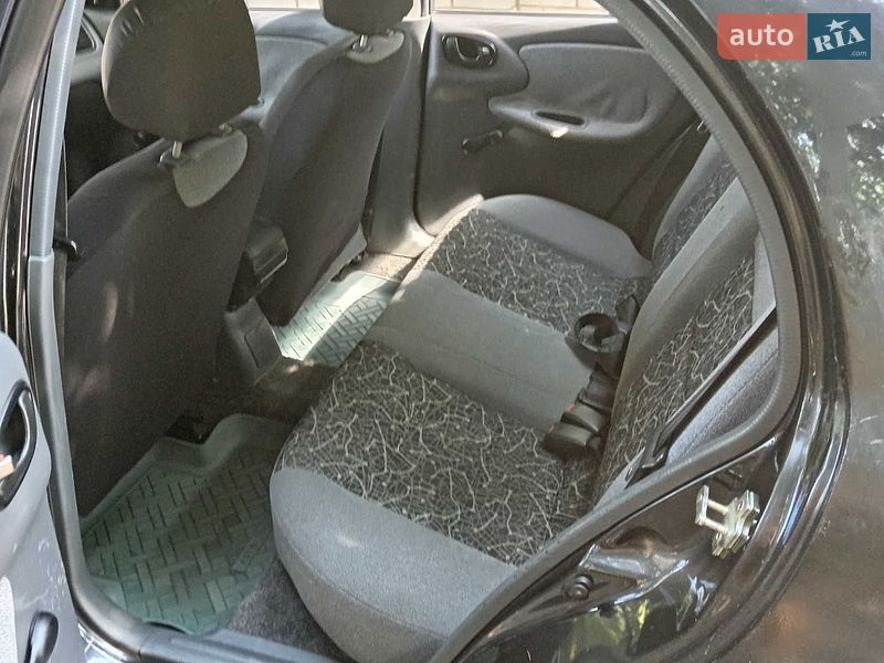 Седан Daewoo Lanos 2006 в Киеве