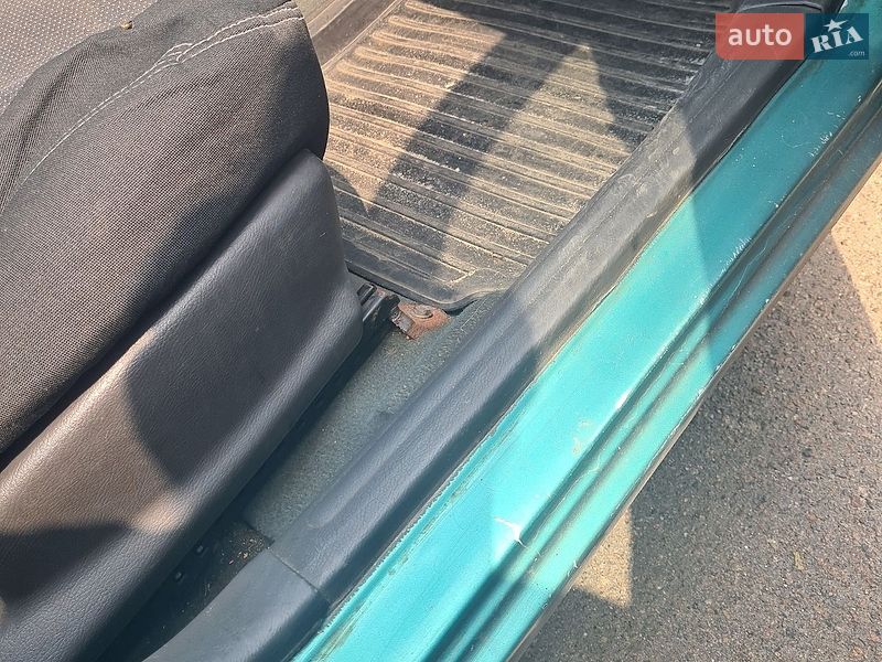 Седан Daewoo Lanos 1998 в Львові