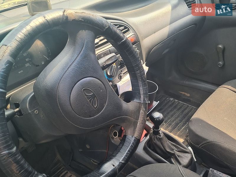 Седан Daewoo Lanos 1998 в Львові