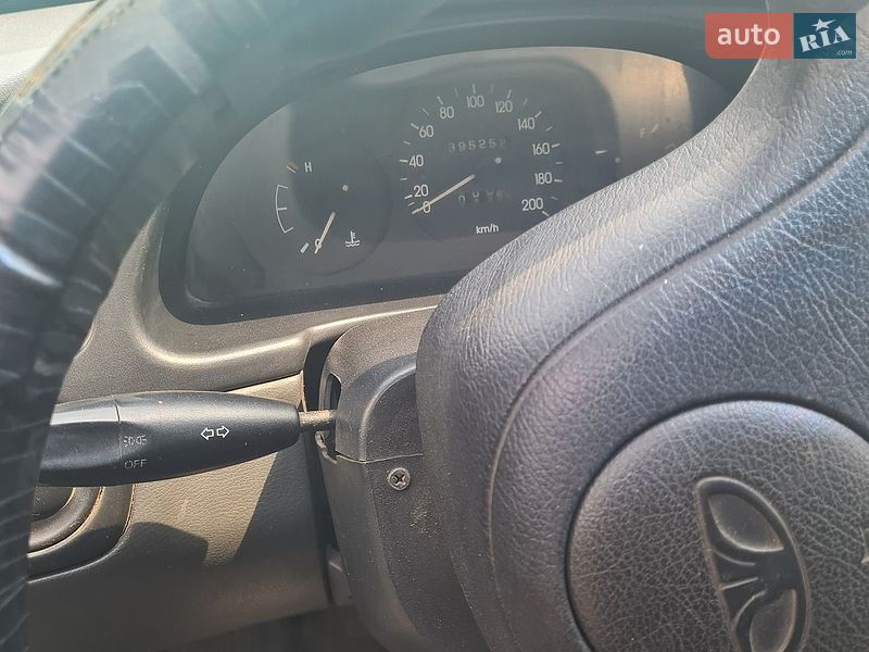 Седан Daewoo Lanos 1998 в Львові