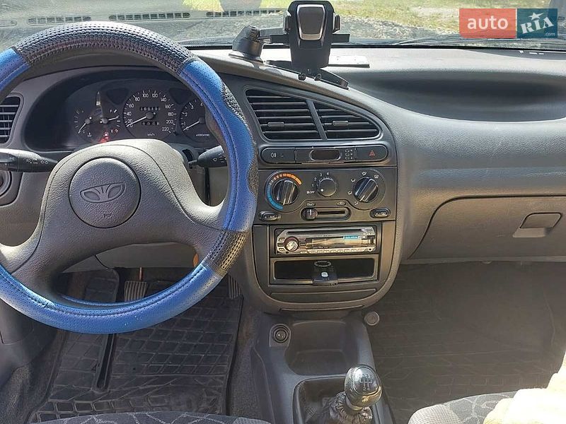 Хэтчбек Daewoo Lanos 2004 в Днепре