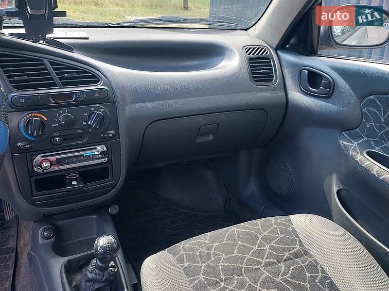Хэтчбек Daewoo Lanos 2004 в Днепре