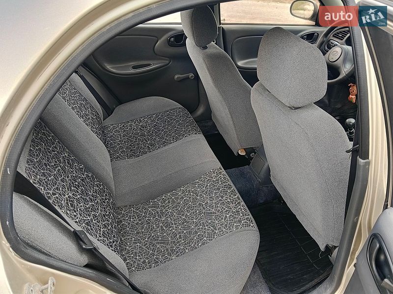 Седан Daewoo Lanos 2011 в Первомайську