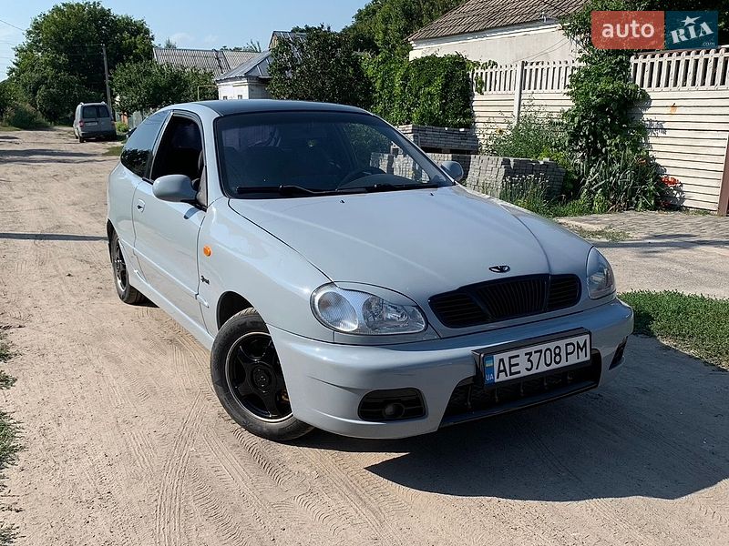 Хетчбек Daewoo Lanos 2003 в Дніпрі