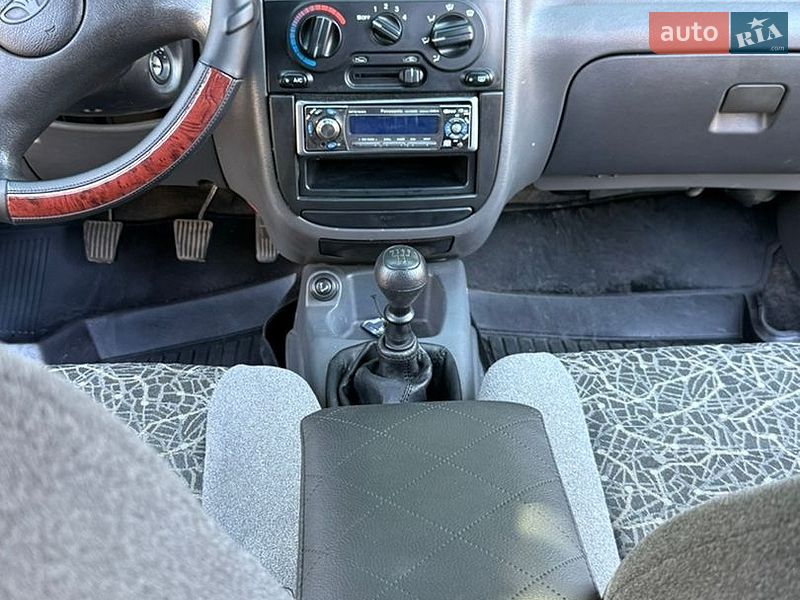 Седан Daewoo Lanos 2005 в Кривом Роге