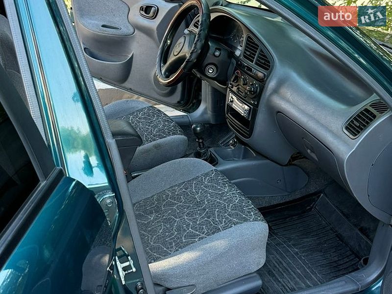 Седан Daewoo Lanos 2005 в Кривом Роге