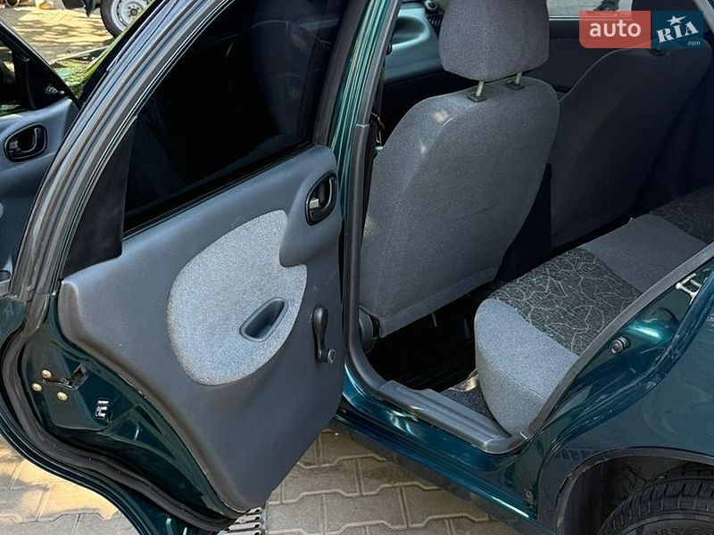 Седан Daewoo Lanos 2005 в Кривом Роге
