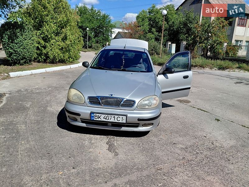 Седан Daewoo Lanos 2005 в Вараші