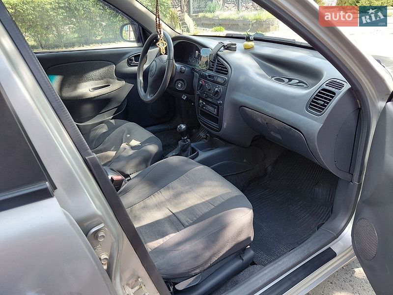 Седан Daewoo Lanos 2005 в Вараші