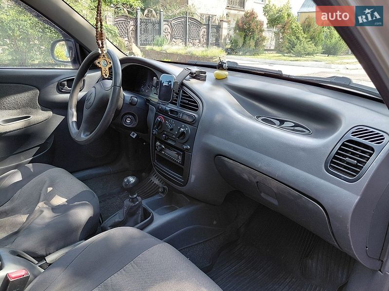 Седан Daewoo Lanos 2005 в Вараші
