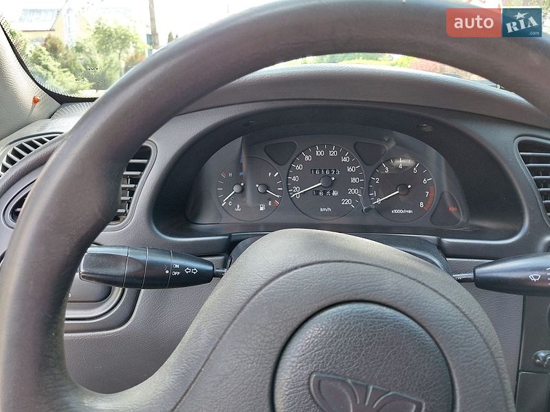Седан Daewoo Lanos 2005 в Вараші