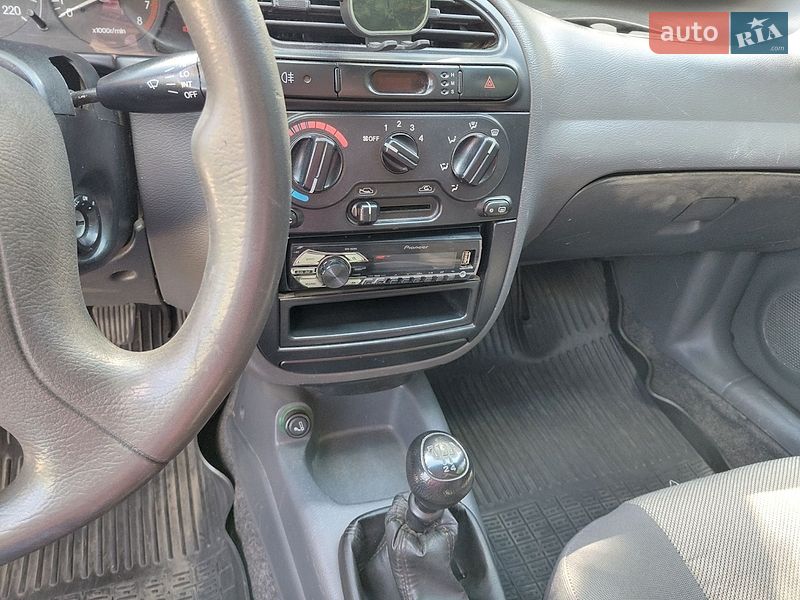 Седан Daewoo Lanos 2005 в Вараші