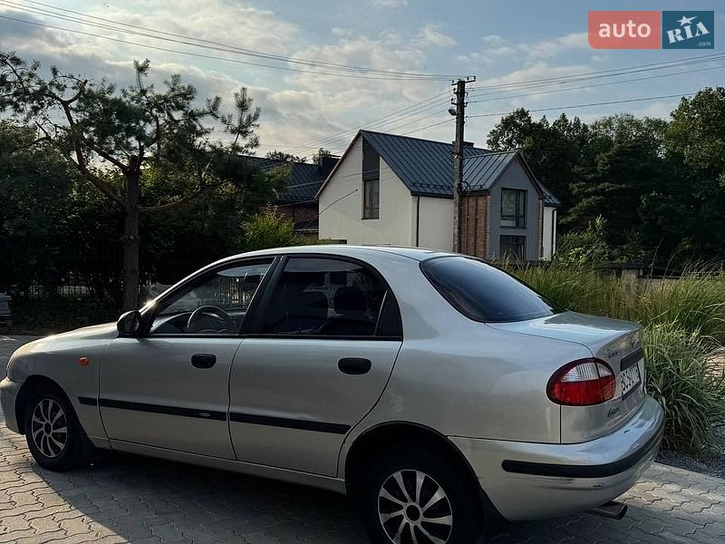 Седан Daewoo Lanos 2005 в Львові