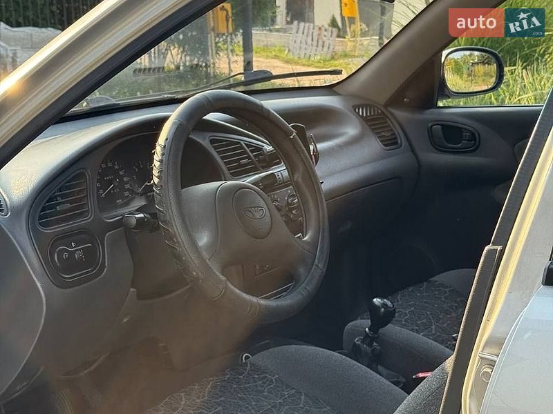 Седан Daewoo Lanos 2005 в Львові