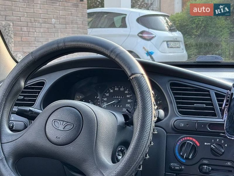 Седан Daewoo Lanos 2005 в Львові