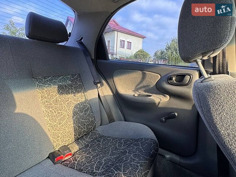 Седан Daewoo Lanos 2005 в Львові