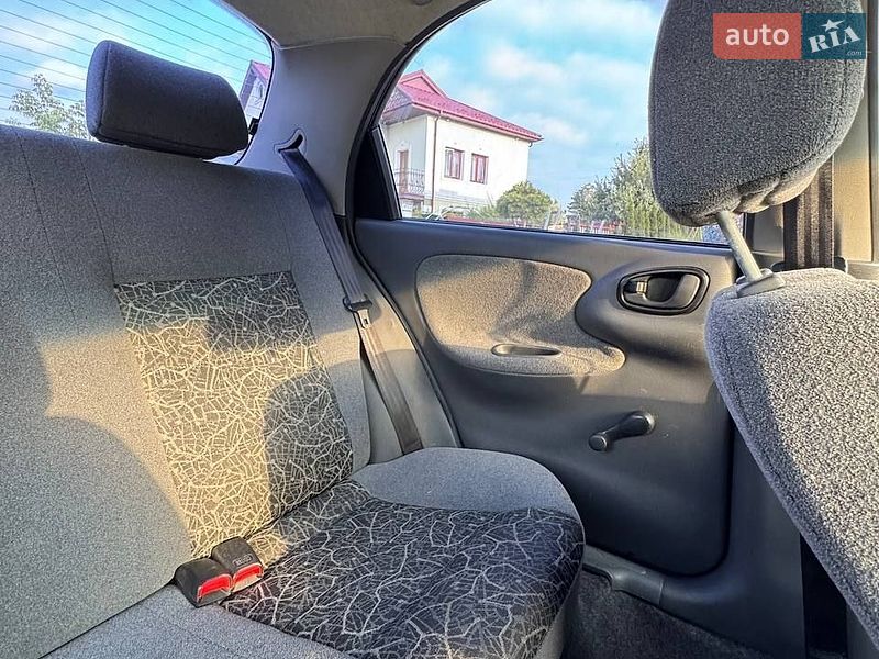 Седан Daewoo Lanos 2005 в Львові
