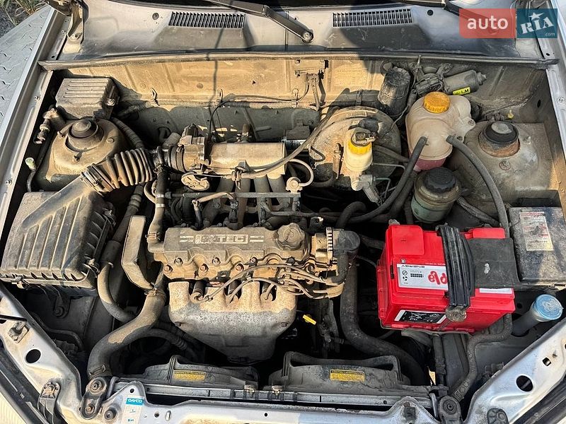 Седан Daewoo Lanos 2005 в Львові