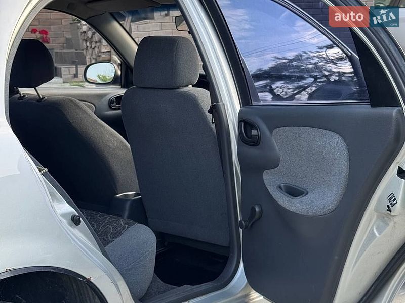 Седан Daewoo Lanos 2005 в Львові