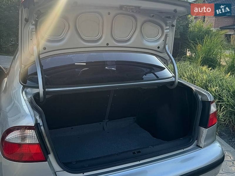 Седан Daewoo Lanos 2005 в Львові