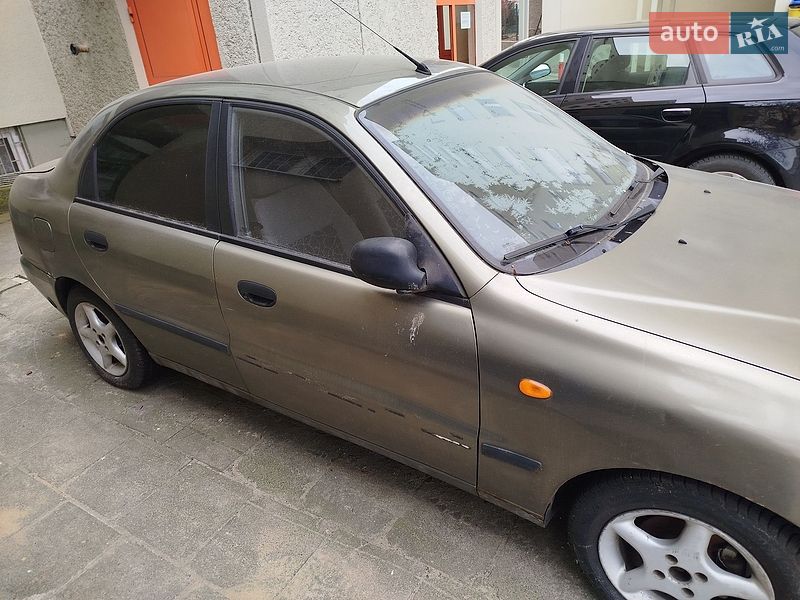 Седан Daewoo Lanos 2003 в Івано-Франківську