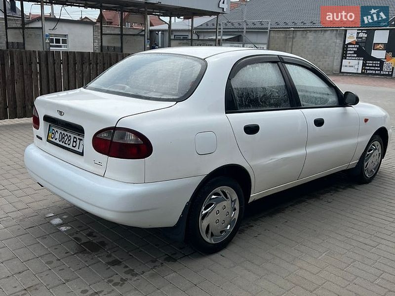 Седан Daewoo Lanos 2004 в Львове
