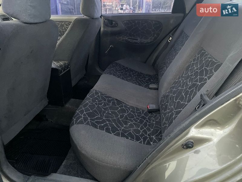 Седан Daewoo Lanos 2003 в Миколаєві
