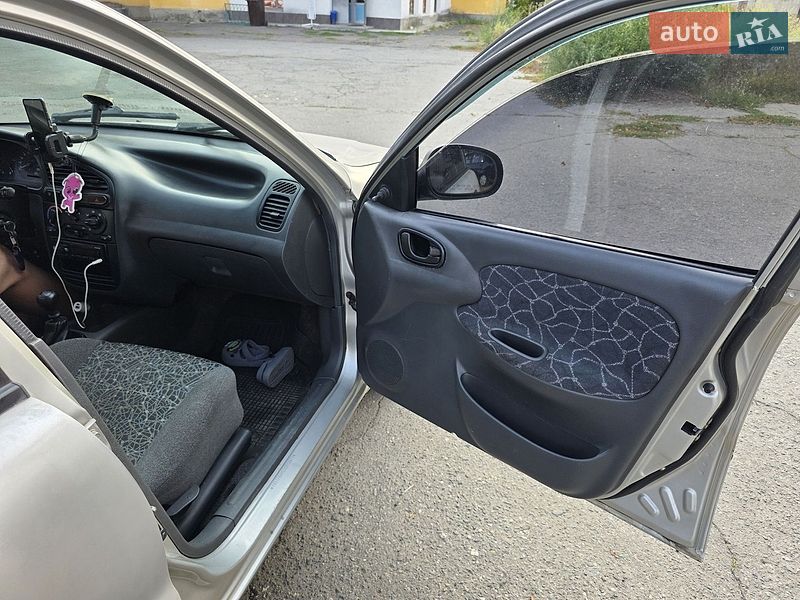 Седан Daewoo Lanos 2003 в Ватутино фото 9 Седан Daewoo Lanos 2003 в Ватутино